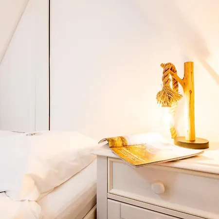Nuur Hiir Hues Whg 4 Apartament *